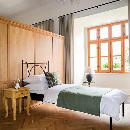 Wetzlerov Dom 트르나바