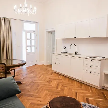 Wetzlerov Dom 트르나바