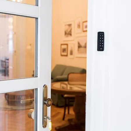 Wetzlerov Dom 아파트 트르나바